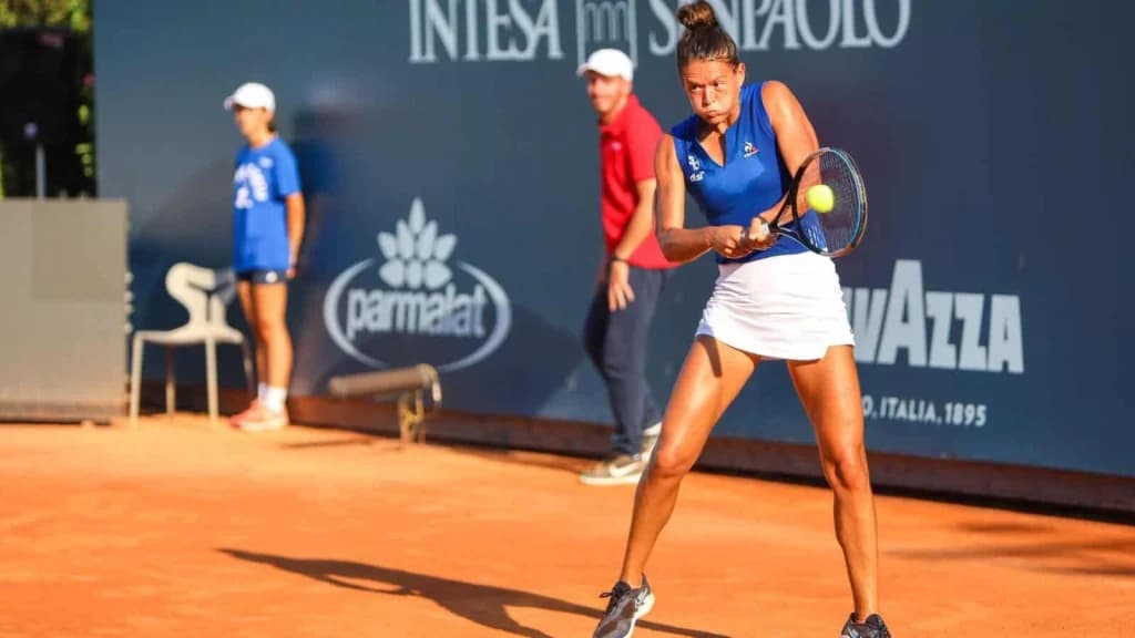 Chloe Paquet vs Barbora Palicova Prediction, H2H - 4/10/25