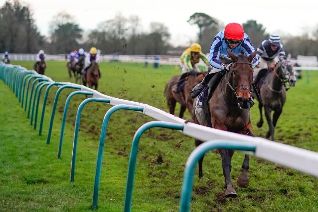 Today's Horse Racing Tips: Monday 7th February